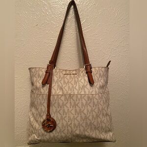Michael Kors Bedford Large Tote Bag